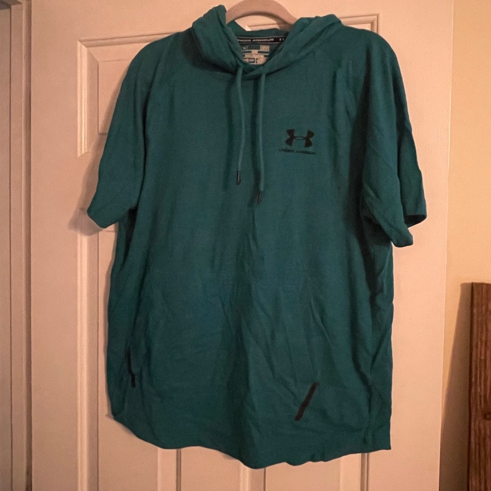 Under Armour pullover